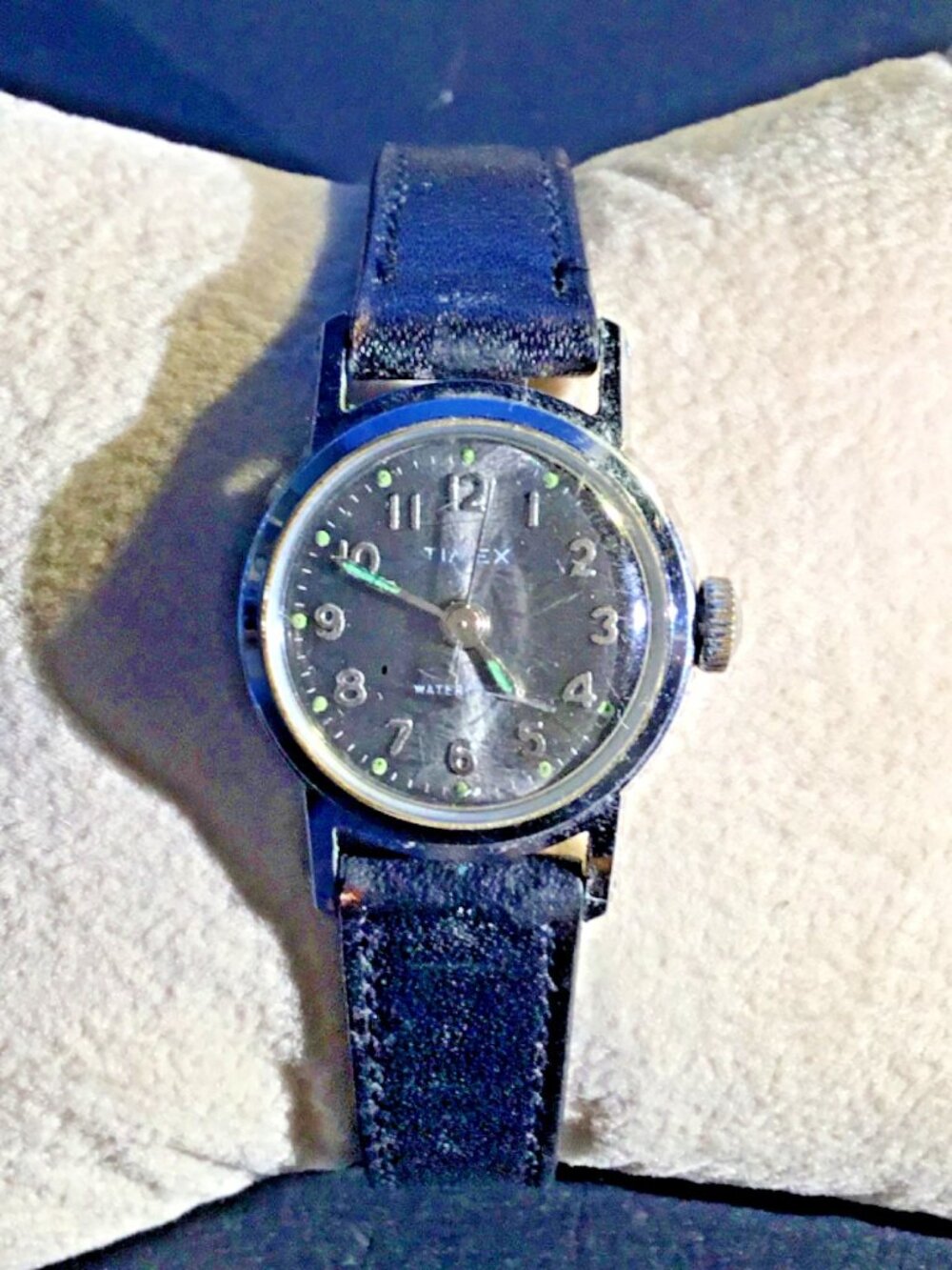 Vintage Timex Women Watch Silver =BLACK Dial== Manual Wind==NON WORKING